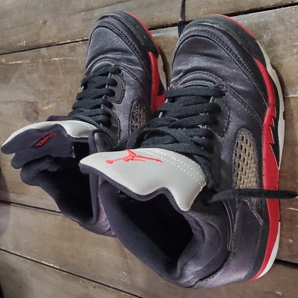 Jordan 5s - Picture 3 of 4